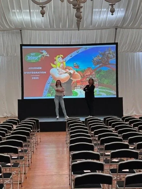 Parc Astérix : Un Séminaire Managérial Interactif pour les « Irréductibles Managers »